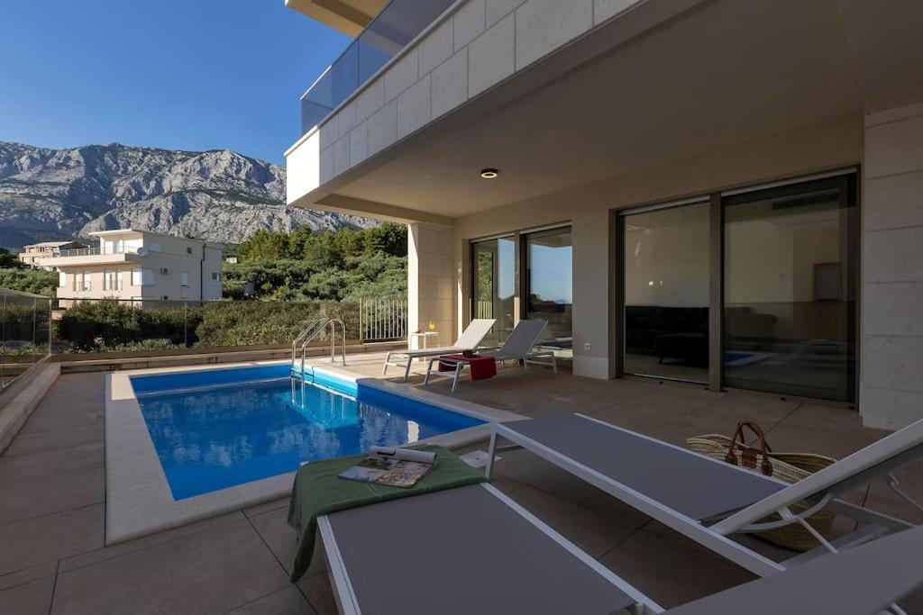 Apartman Delux With Private Pool - Makarska Exklusiv Tučepi Exteriér fotografie
