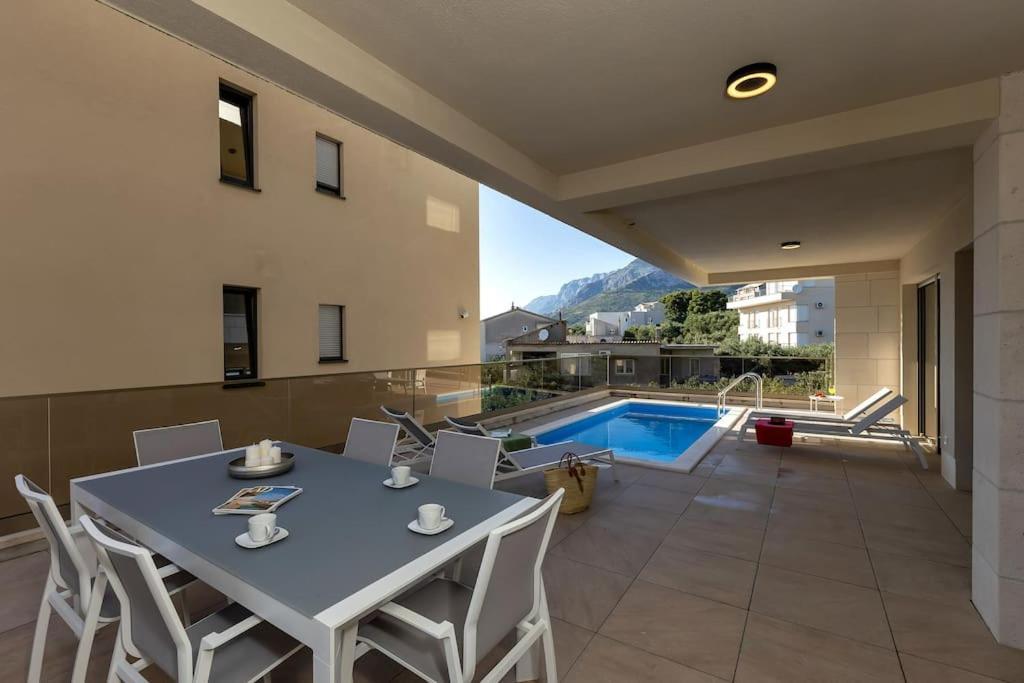 Apartman Delux With Private Pool - Makarska Exklusiv Tučepi Exteriér fotografie