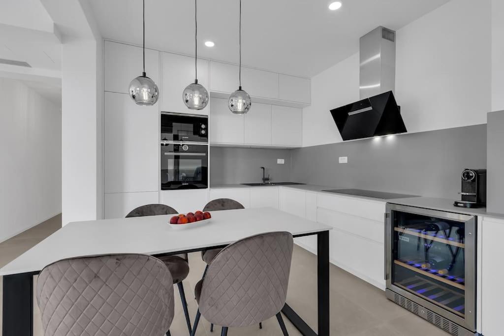 Apartman Delux With Private Pool - Makarska Exklusiv Tučepi Exteriér fotografie
