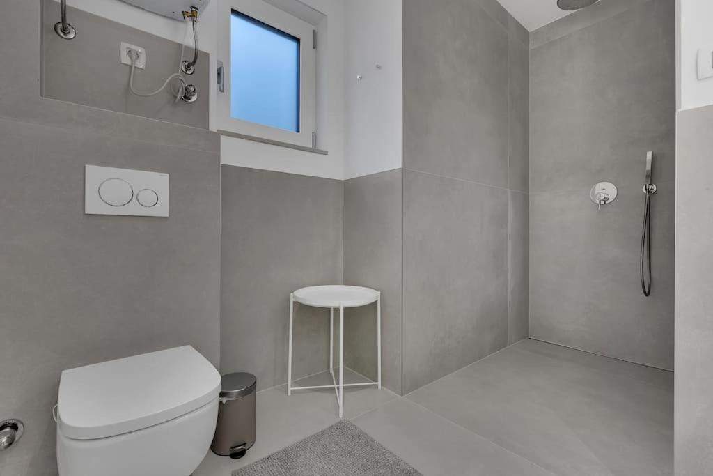 Apartman Delux With Private Pool - Makarska Exklusiv Tučepi Exteriér fotografie